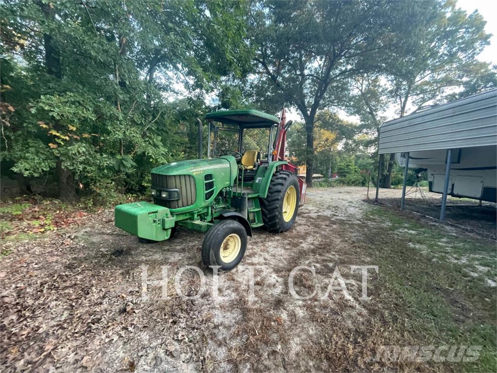 John Deere & CO. 6100D Traktorji