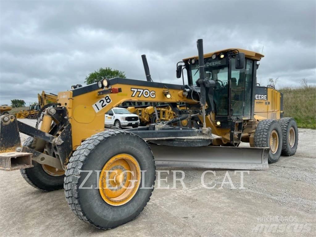 John Deere & CO. 770 G Grederji
