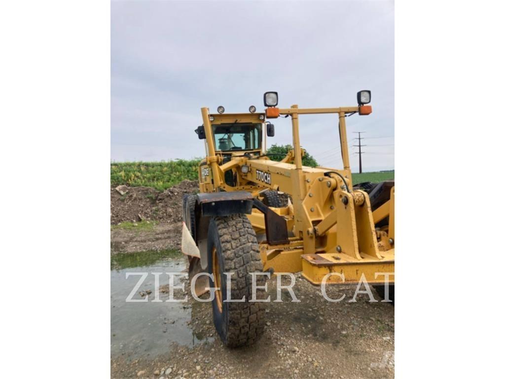 John Deere & CO. 770CH Grederji