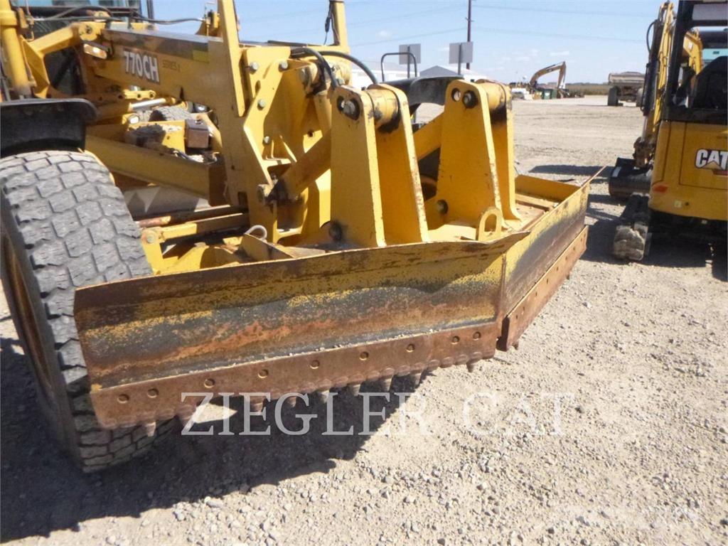 John Deere & CO. 770CH Grederji