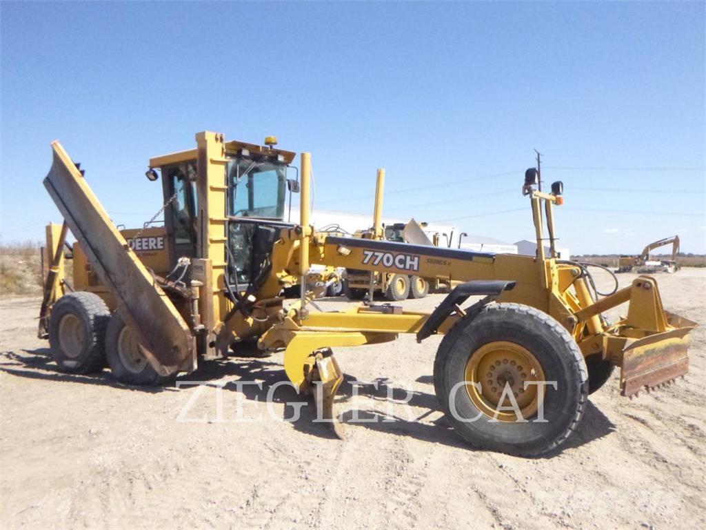 John Deere & CO. 770CH Grederji