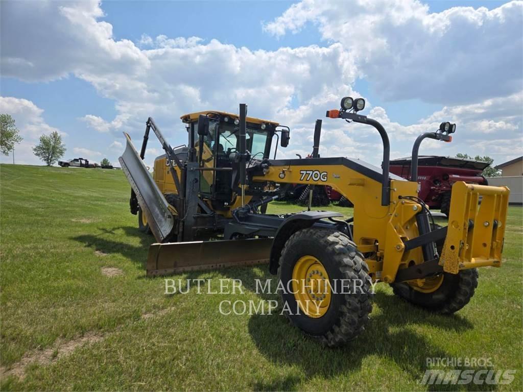 John Deere & CO. 770G Grederji