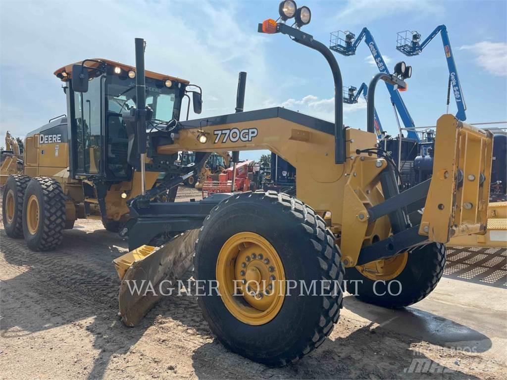 John Deere & CO. 770GP Grederji