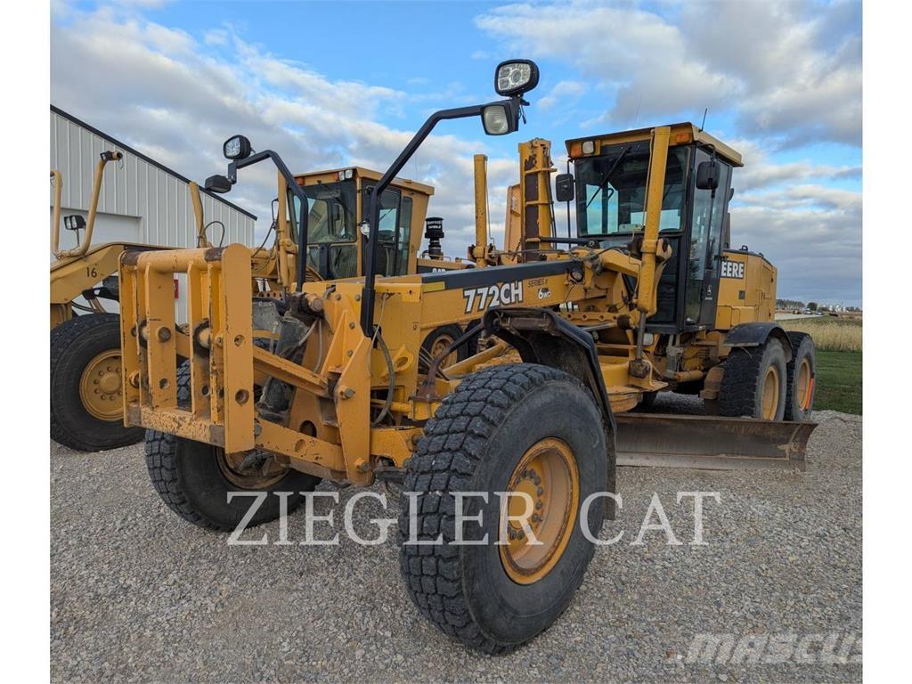 John Deere & CO. 772CH Grederji