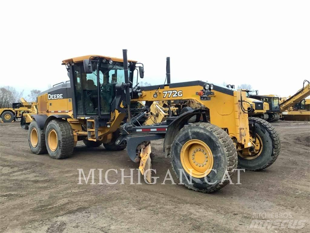 John Deere & CO. 772G Grederji