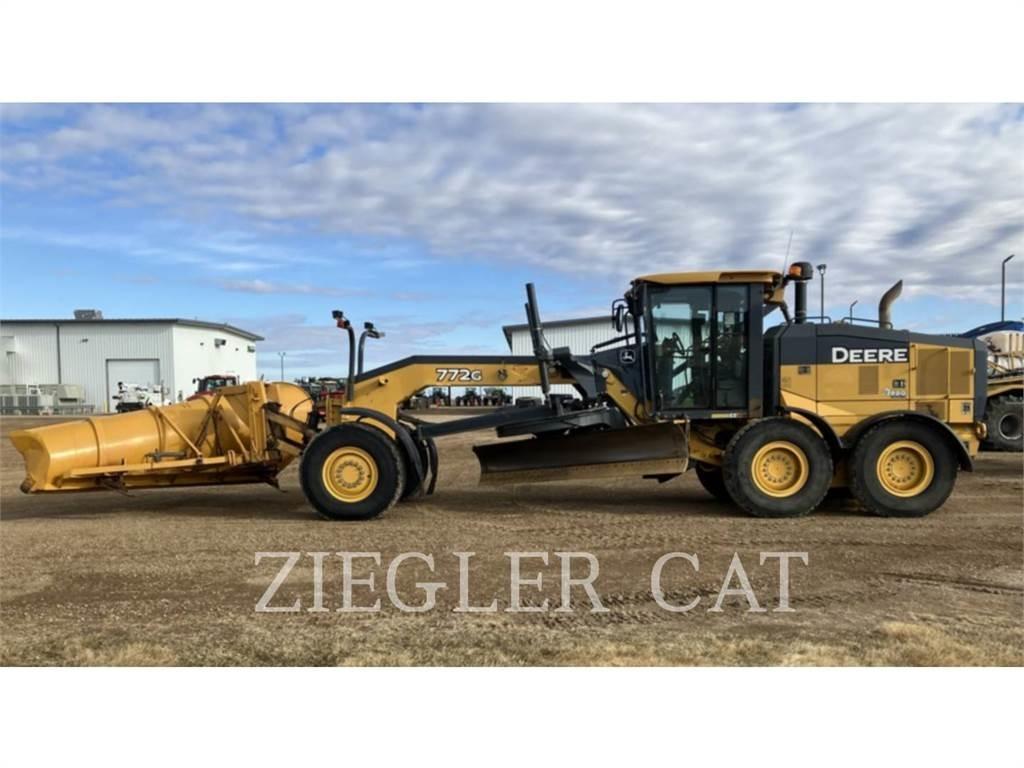 John Deere & CO. 772G_AO Grederji