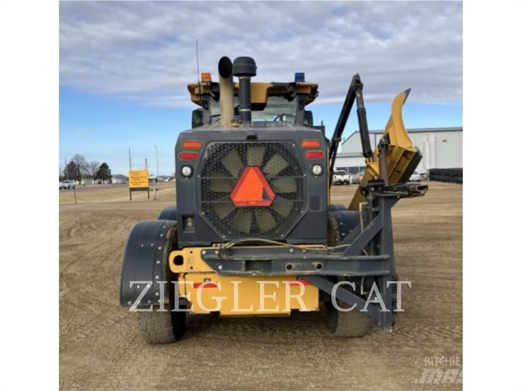 John Deere & CO. 772G_AO Grederji