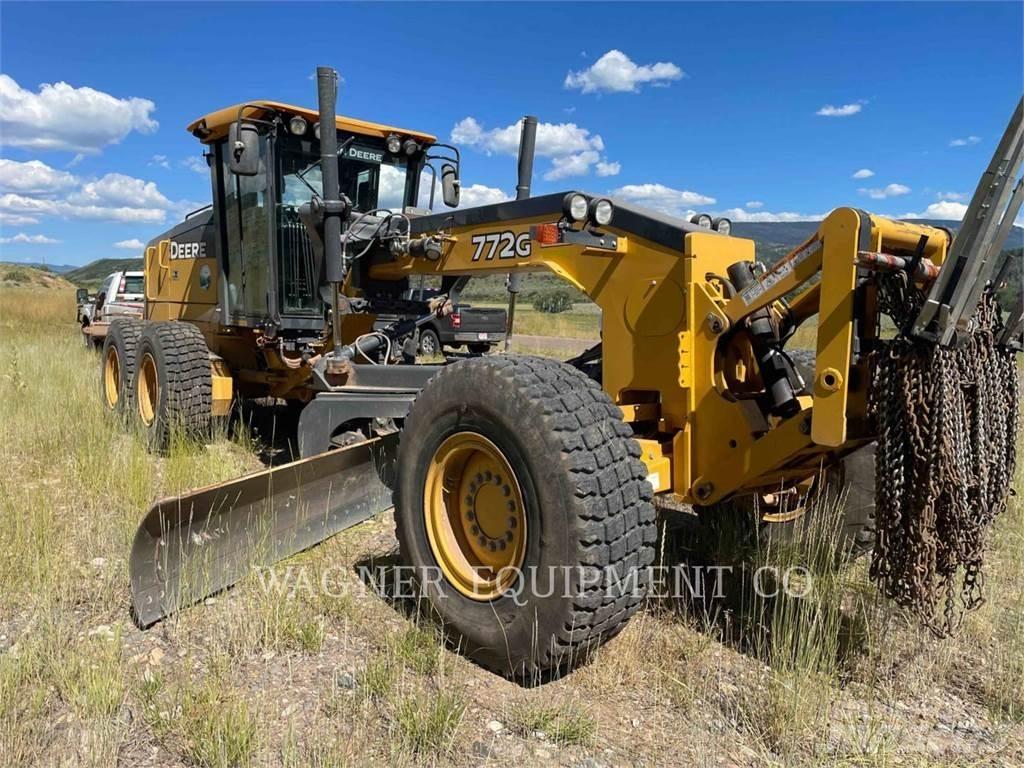John Deere & CO. 772G AWD Grederji