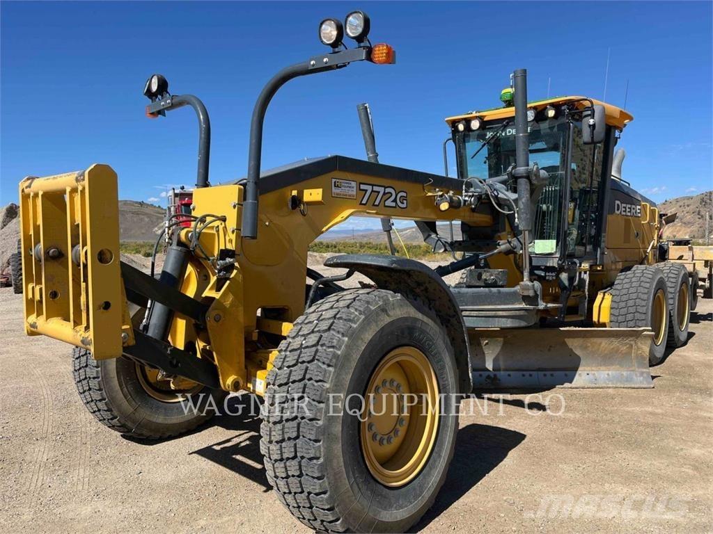 John Deere & CO. 772G AWD Grederji