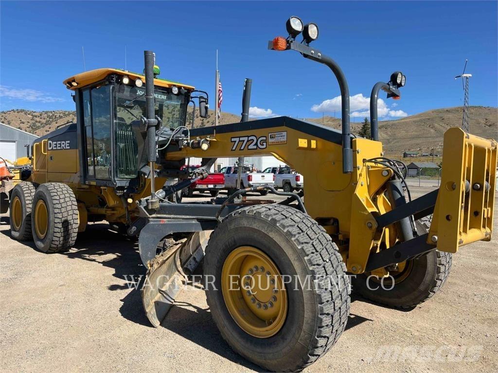 John Deere & CO. 772G AWD Grederji