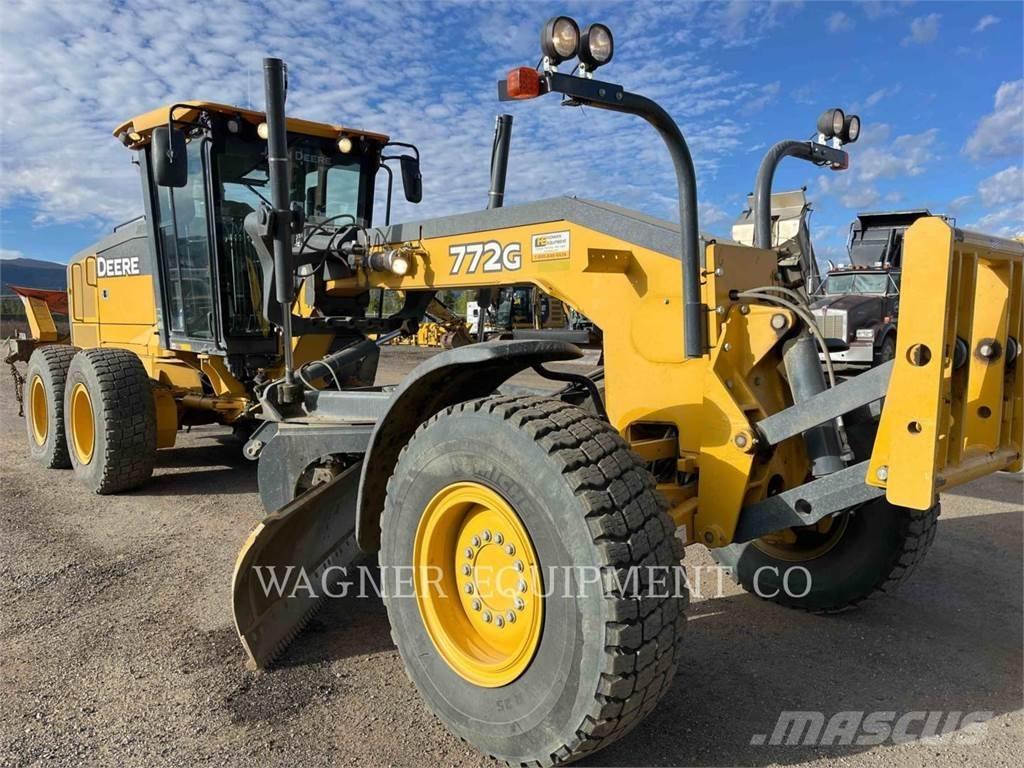 John Deere & CO. 772G AWD Grederji