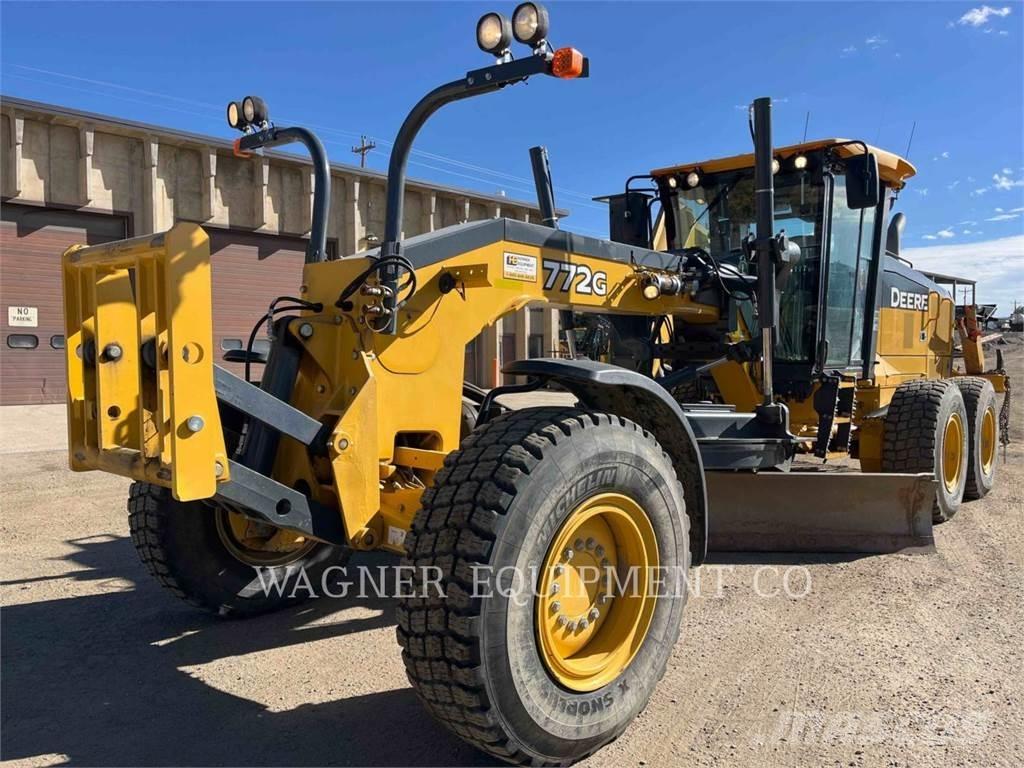 John Deere & CO. 772G AWD Grederji