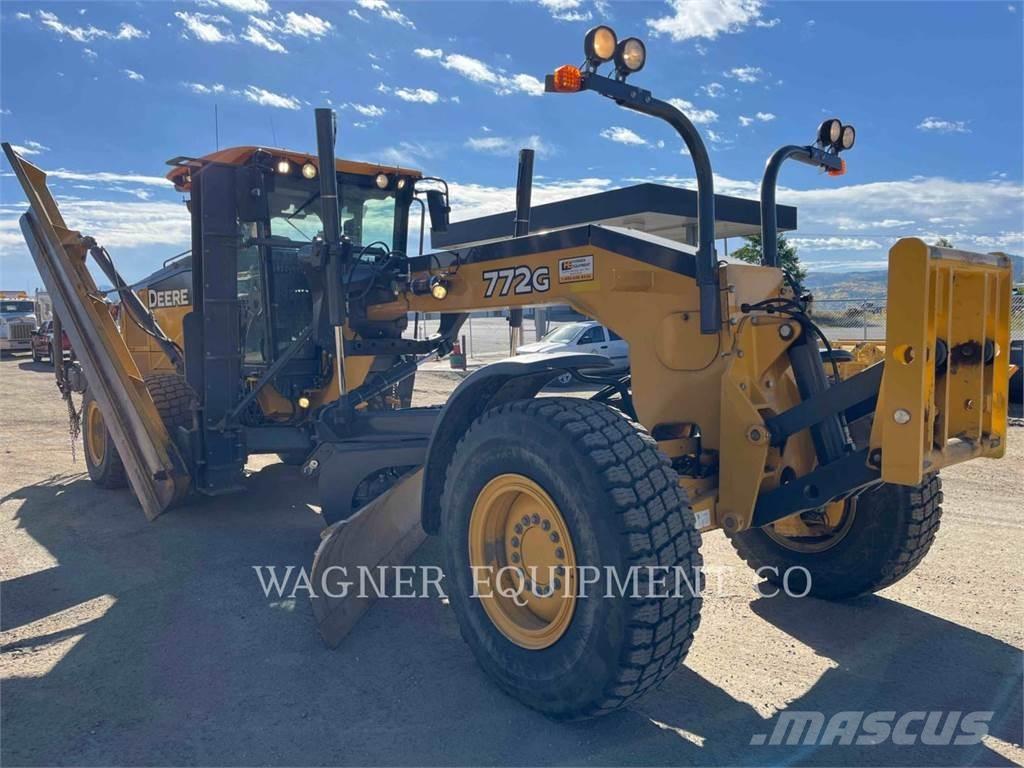 John Deere & CO. 772G AWD Grederji