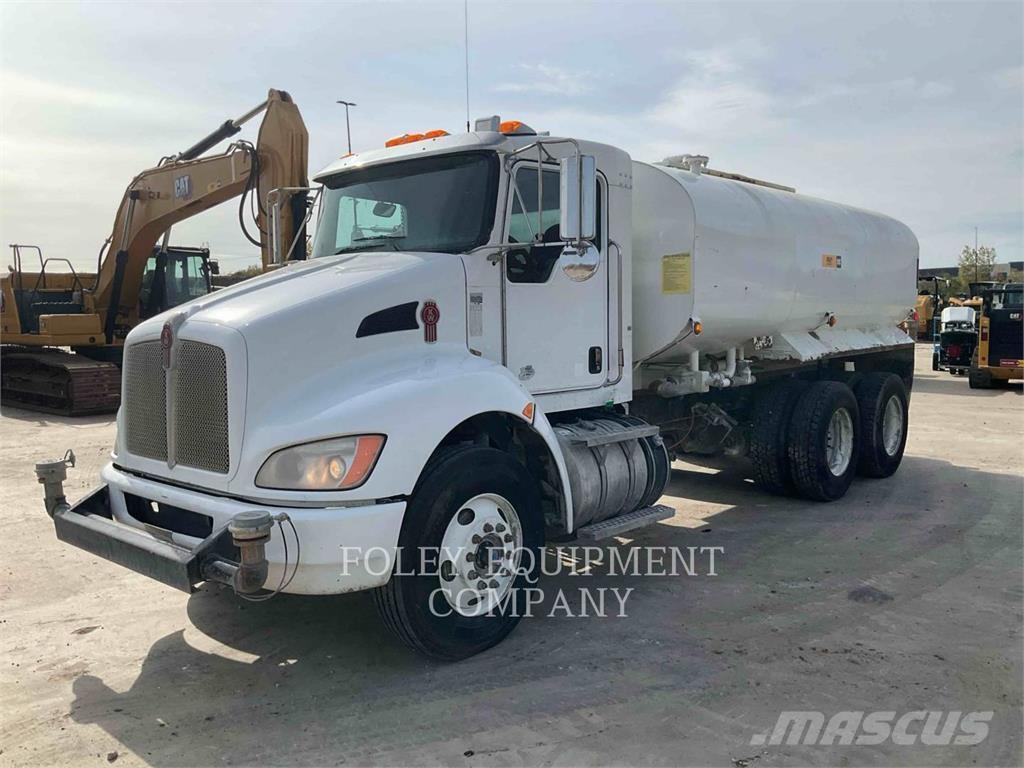 Kenworth WTRTRK4K Tovornjaki cisterne