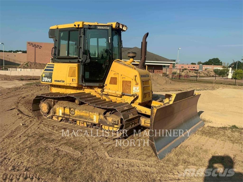 Komatsu D39PX-23 Buldožerji goseničarji