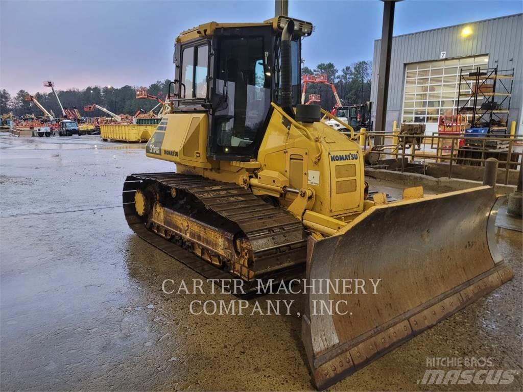 Komatsu D51 PXI Buldožerji goseničarji