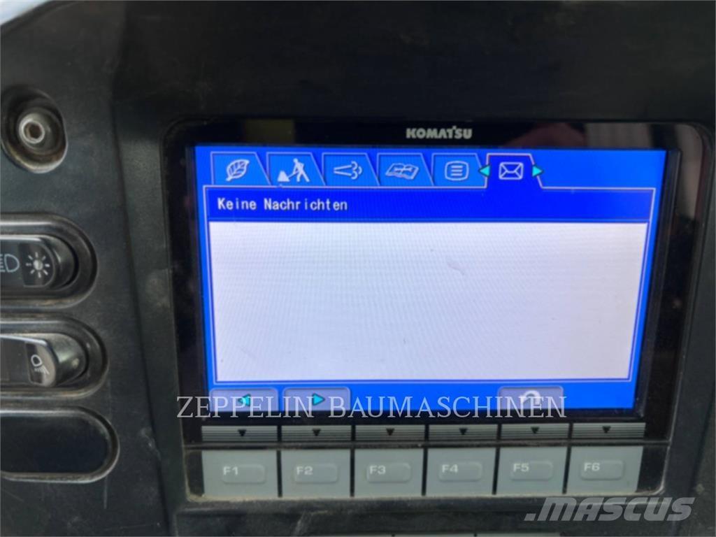 Komatsu D61PX Buldožerji goseničarji