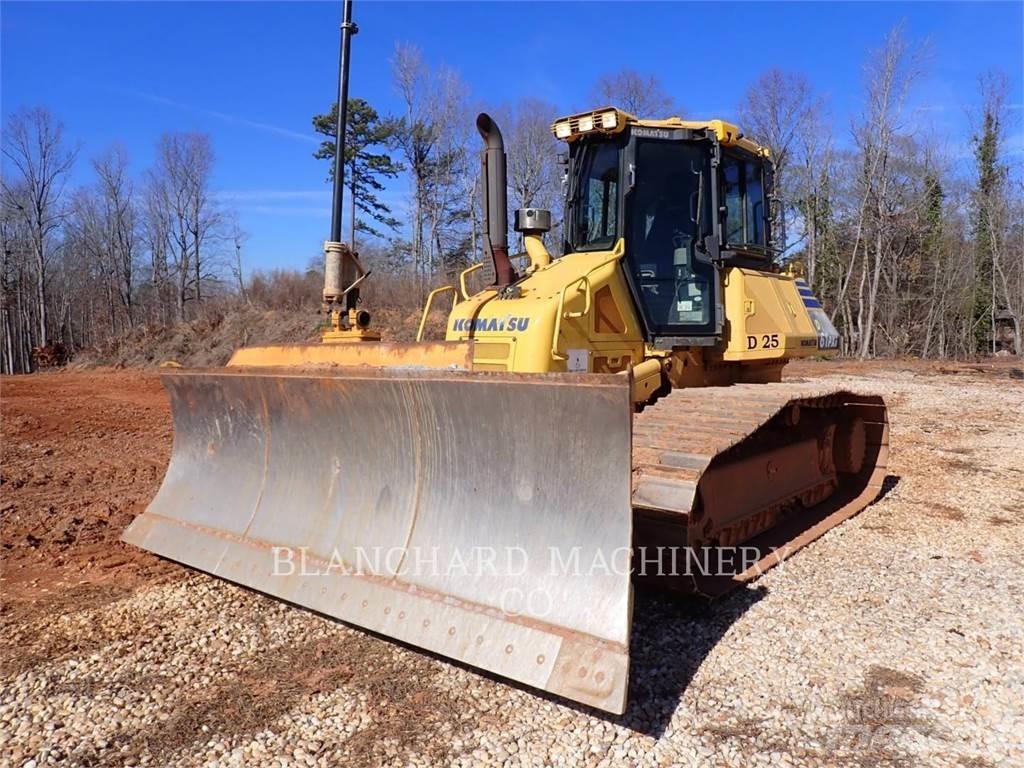 Komatsu D61PX-23 Buldožerji goseničarji
