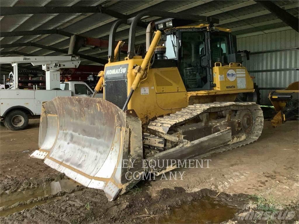 Komatsu D65EX17 Buldožerji goseničarji