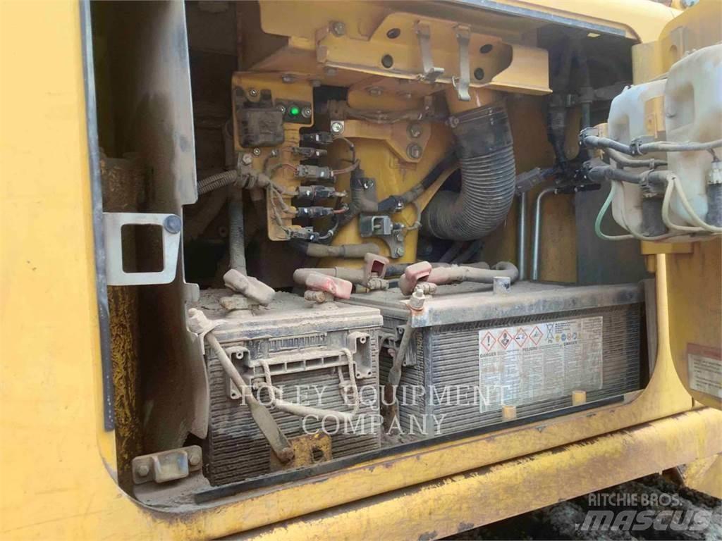 Komatsu D85EXI Buldožerji goseničarji