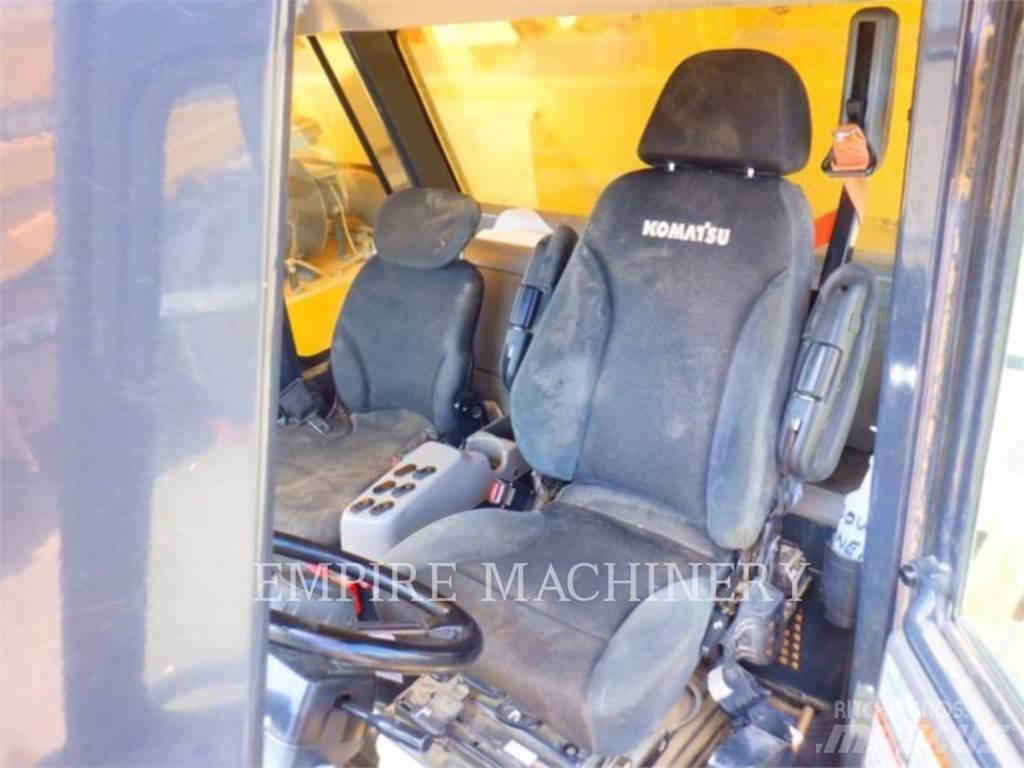 Komatsu HD785-8 Zglobni demperji