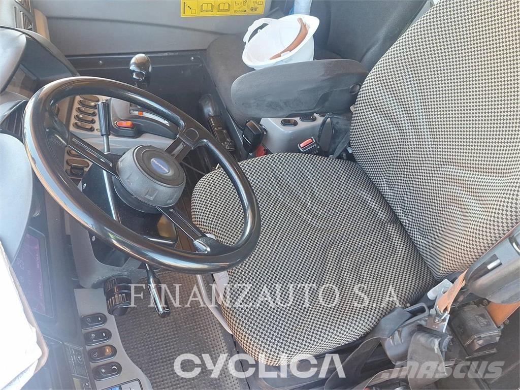 Komatsu HD785-8 Zglobni demperji