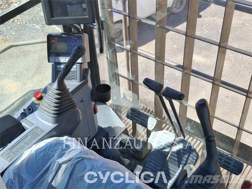 Komatsu PC2000-11 Bagri goseničarji