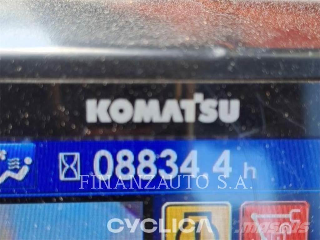 Komatsu PC210 Bagri goseničarji