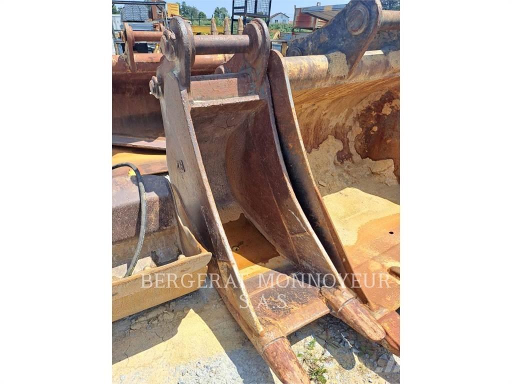 Komatsu PC210LC Bagri goseničarji