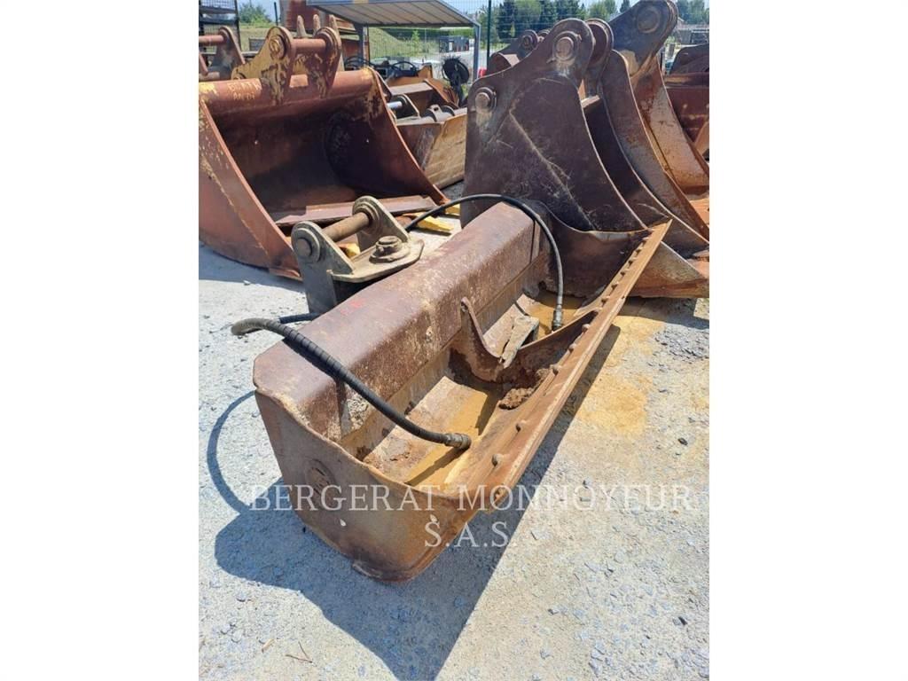 Komatsu PC210LC Bagri goseničarji