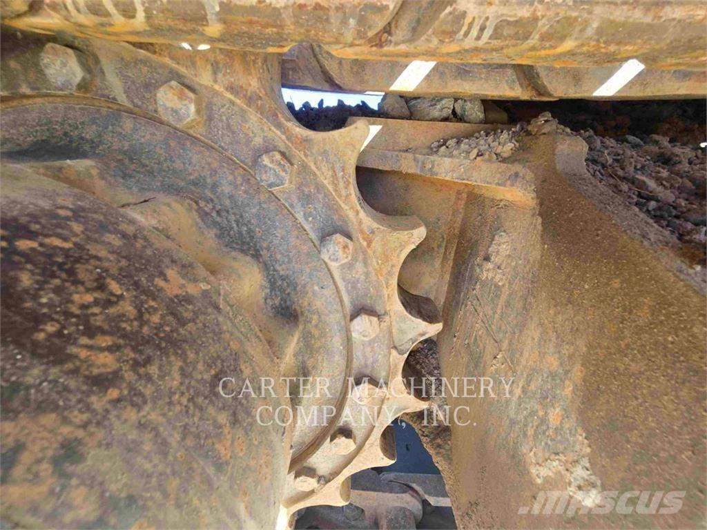 Komatsu PC220LC Bagri goseničarji