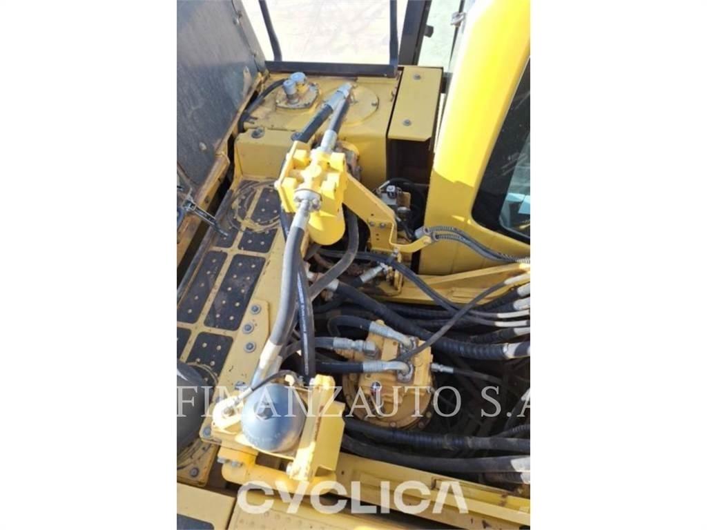 Komatsu PC490 Bagri goseničarji
