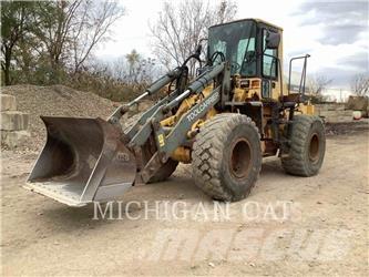 Komatsu WA250-3 Kolesni nakladalci