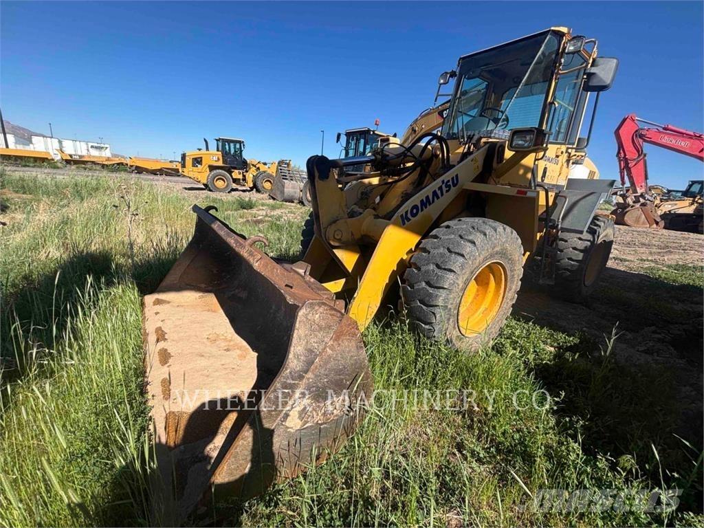 Komatsu WA250-5L Kolesni nakladalci
