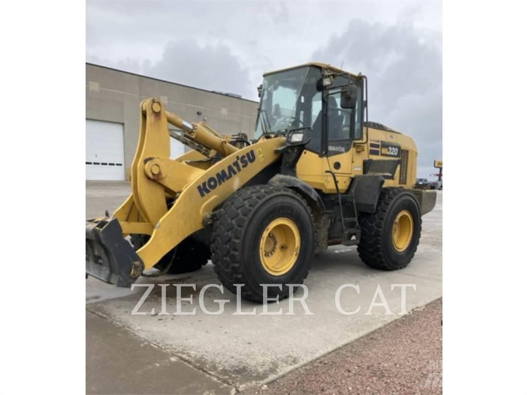 Komatsu WA320 Kolesni nakladalci
