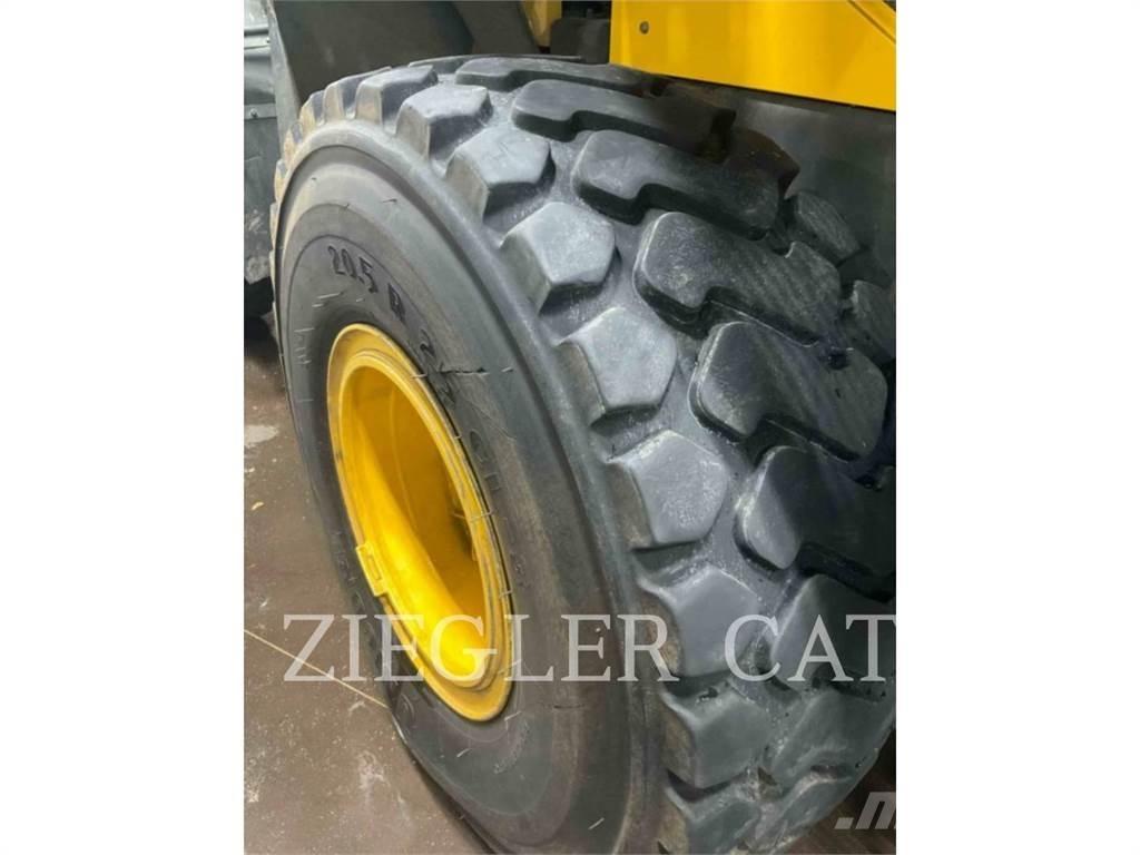 Komatsu WA320 Kolesni nakladalci
