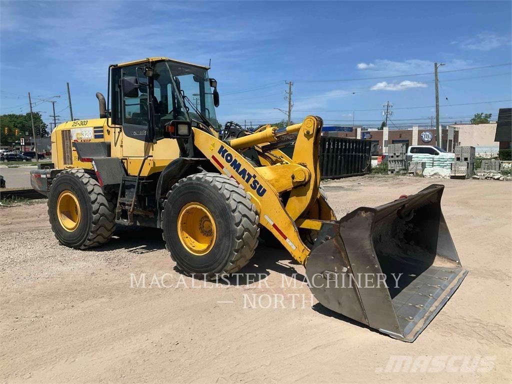Komatsu WA320-7 Kolesni nakladalci