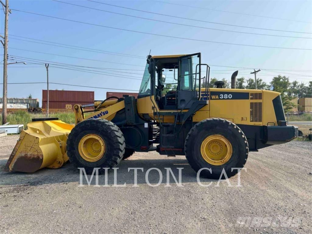 Komatsu WA380 Kolesni nakladalci