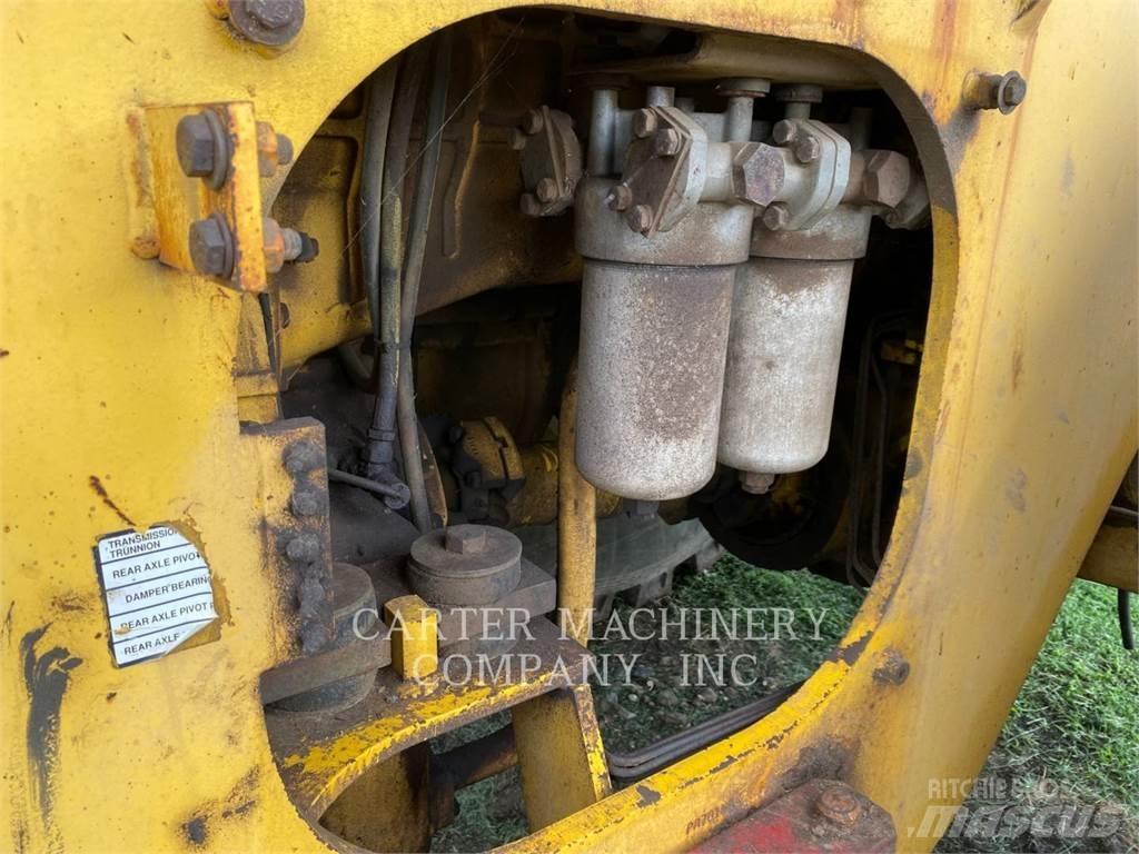 Komatsu WA500 Kolesni nakladalci