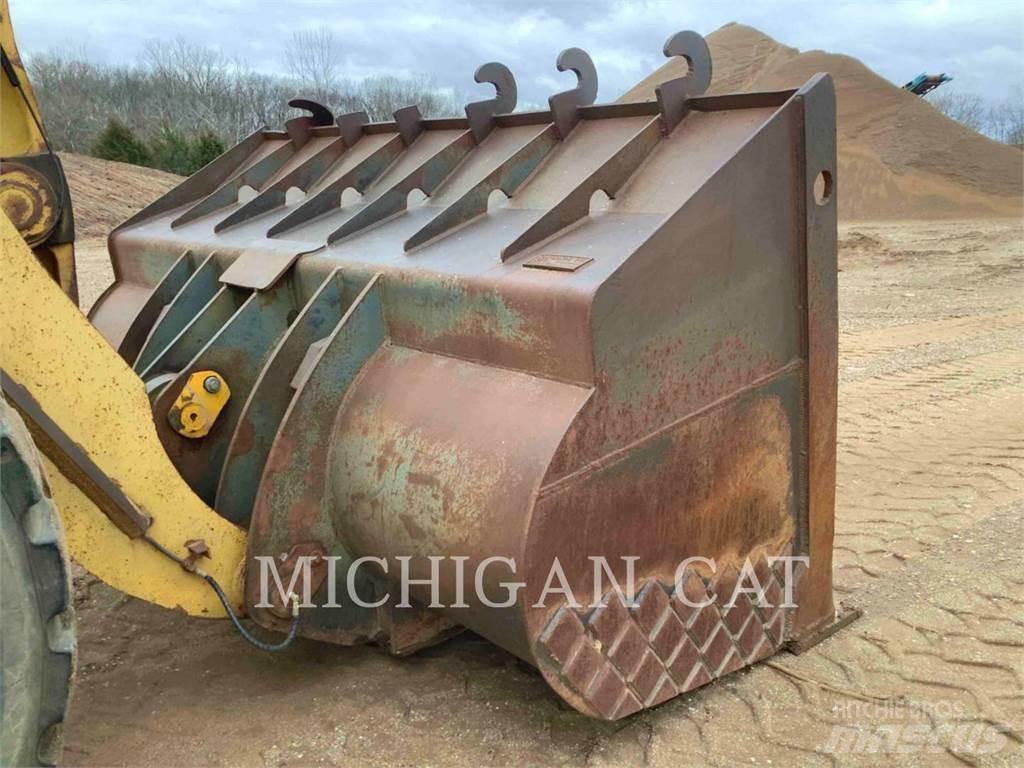 Komatsu WA500 Kolesni nakladalci