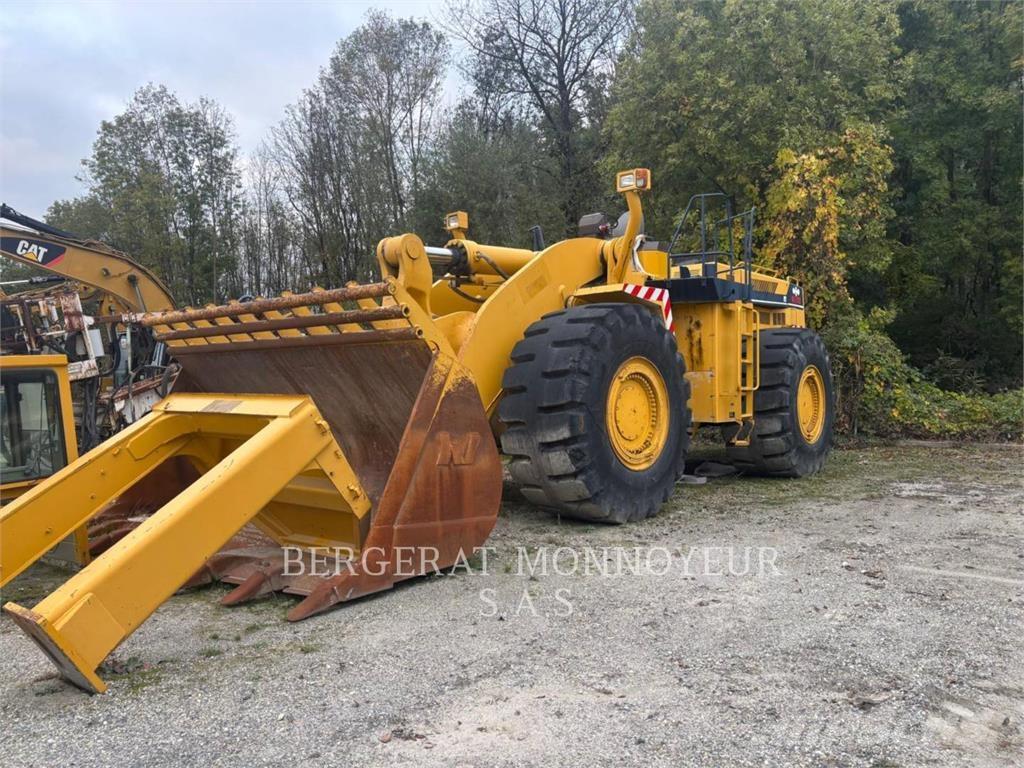 Komatsu WA700 Kolesni nakladalci