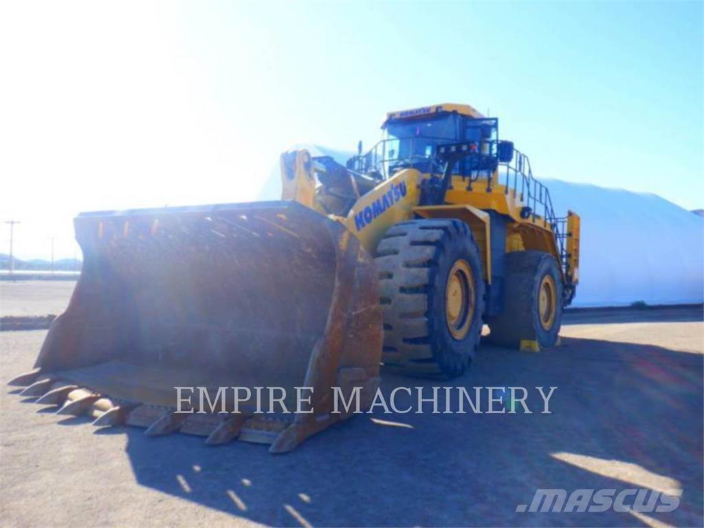 Komatsu WA900-8 Kolesni nakladalci