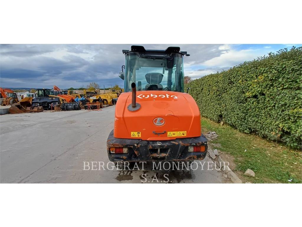 Kubota R065 Kolesni nakladalci