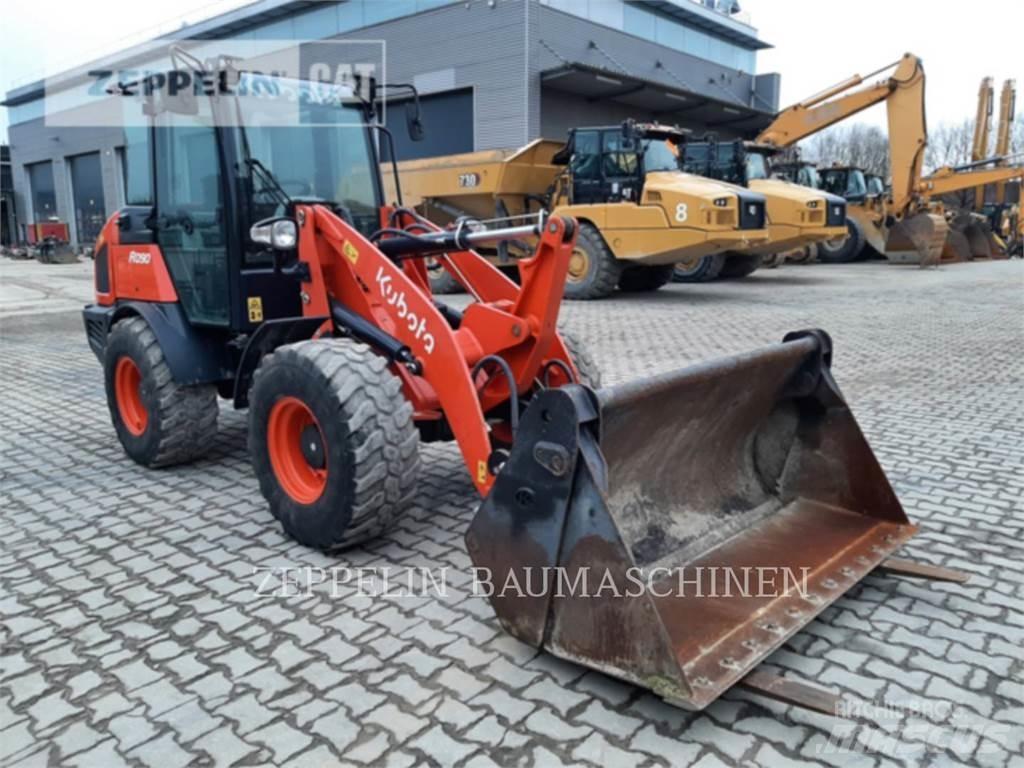 Kubota R090 Kolesni nakladalci