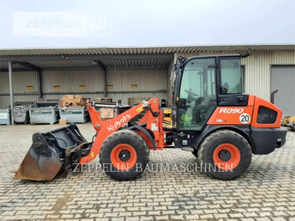 Kubota R090 Kolesni nakladalci