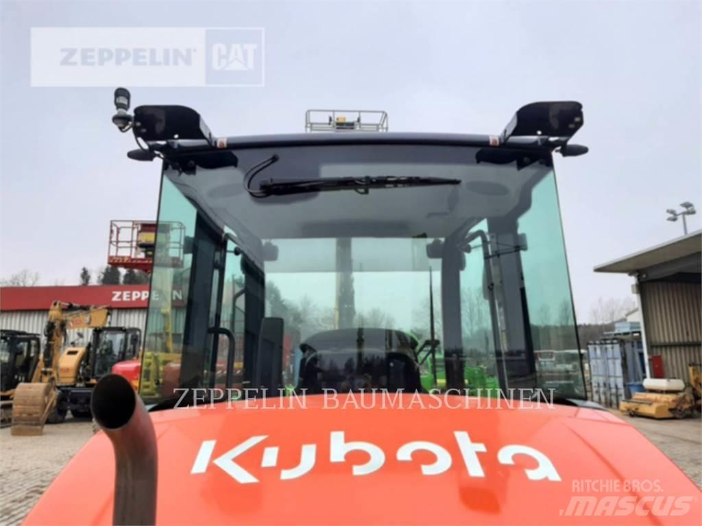Kubota R090 Kolesni nakladalci