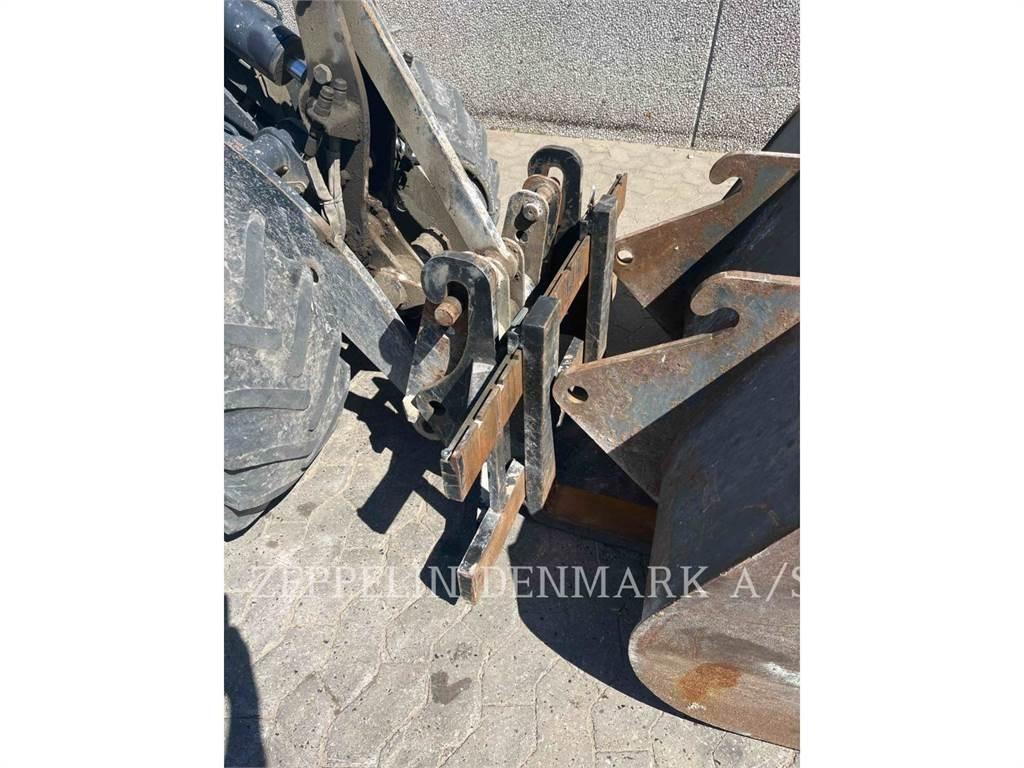 Kubota RY260-2 Kolesni nakladalci