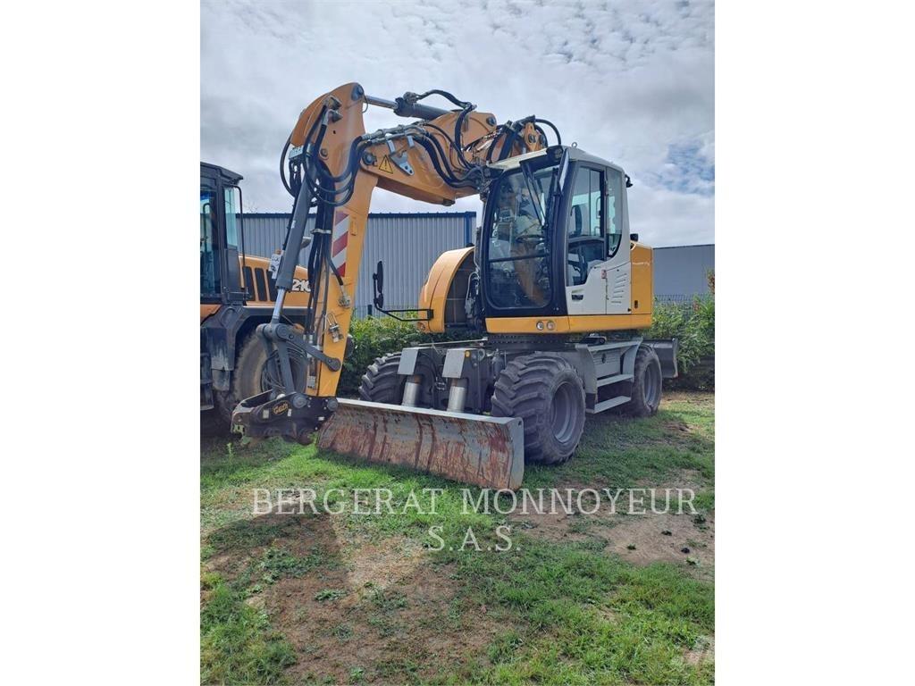 Liebherr A913 Bagri na kolesih