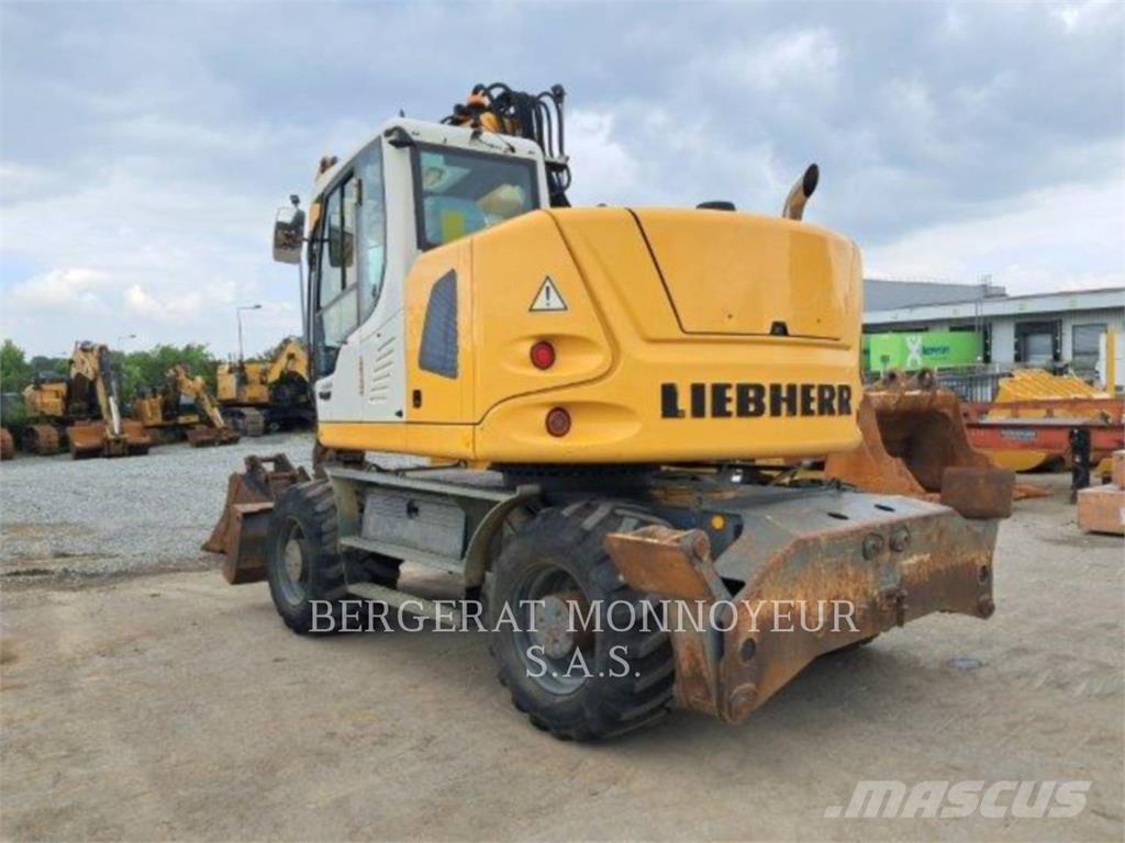 Liebherr A914 Bagri na kolesih