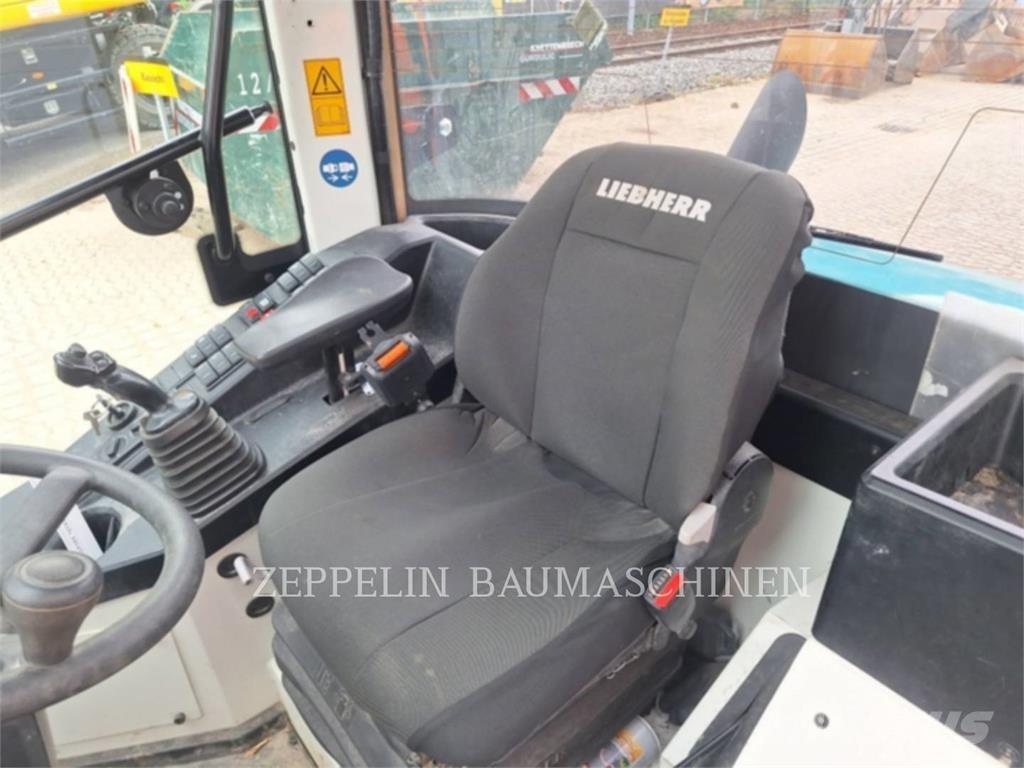Liebherr L506 Kolesni nakladalci